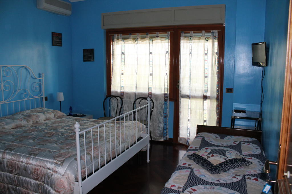 La Casa Della Musica Bed and Breakfast Ciampino Kamer foto